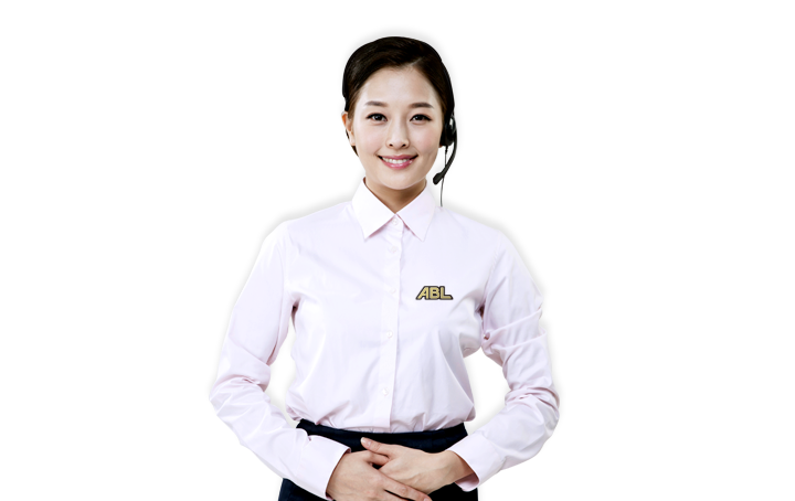 VIP전용 콜 서비스로 우선응대를 보여주는 상담사가 미소를 짓고있는 이미지